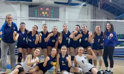 Kütahya Belediyespor Genç Kız Voleybol Takımı şampiyon oldu