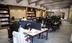 Melikgazi’de Akıl Küpü Kütüphaneleri’ne Ara Tatil Akını