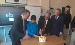 Minik Muhammed'i Protokol Üyeleri Yalnız Bırakmadı