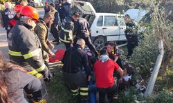 Erzin’de Kontrolden Çıkan Otomobil Bahçeye Daldı: 3 Yaralı