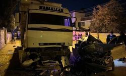 Araban'da Hurda Yığınına Dönen Otomobilde Can Pazarı