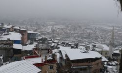 Hatay’da Kar Keyfi: Yeni Yıla Beyaz Örtüyle Merhaba