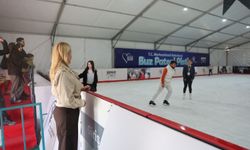 Yeni Açılan Buz Pisti, Her Yaştan Ziyaretçisini Bekliyor!