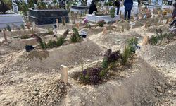 Mersin'de Öldürülen Anne ve Oğlu Defnedildi