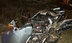 İzmir-Uşak Karayolu'nda Can Pazarı: 2 Ölü, 1 Yaralı