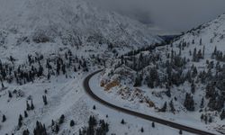 Alacabel'de Kar Mesaisi: Antalya-Konya Yolu Beyaza Büründü