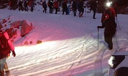 Antalya’da Fırtına 24 Dağcıyı Mahsur Bıraktı