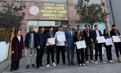 Ayvalıklı şef adayları İstanbul'dan 15 madalya ile döndü