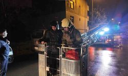 Çatıdaki Merak Korkuya Dönüştü: 2 Genç Kurtarıldı