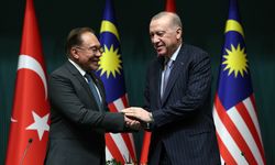 Cumhurbaşkanı Erdoğan, Malezya Başbakanı İbrahim’e Cumhuriyet Nişanı!