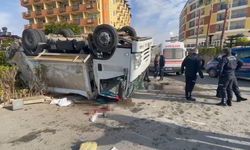 D-400'de Can Pazarı: Çöp Kamyonu Devrildi, 1'i Ağır 3 Yaralı