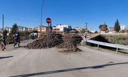 Dev Yarık! Karakese Köprüsü Trafiğe Kapatıldı