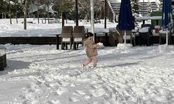 Düzceli Çocuklar Yeni Yılı Kar Topuyla Karşıladı