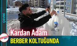 Kardan Adam Berber Koltuğunda!