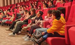 Kepez'de Çocuklar İçin Perde Açıldı: Dilek Elması Sahnede