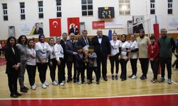 Kumluca'da Filede Kadın Öğretmenlerin Şampiyonluk Yarışı