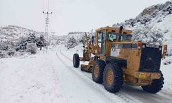 Mersin’in Yükseklerinde Kar Mesaisi: Yollar Bir Bir Açılıyor