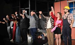 “Şiddetli Geçimsizlik” Dünya Prömiyerini Manisa’da Yaptı