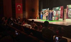 Yüzlerce Çocuk Bu Oyunda Buluştu: Hayaller Sahneye Taşındı