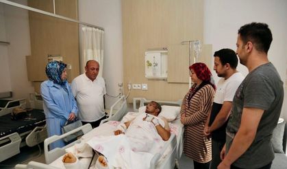 Emniyet Müdürü, Yaralı Polis Memurunu Hastanede Ziyaret Etti