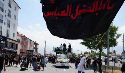 Iğdır'da Binlerce Vatandaş Kerbela Şehitlerini Andı