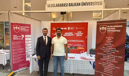 Antalya'da Üniversite Tercih Fuarı Öğrencilere Yol Gösterdi