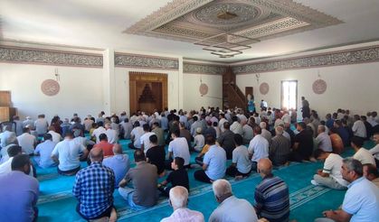 Gaziantep Araban’da Depremzede Camii Yeniden İbadete Açıldı