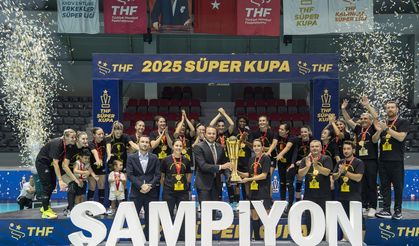 Hentbol Süper Kupası'nda Zafer Bursa Belediyesi'nin