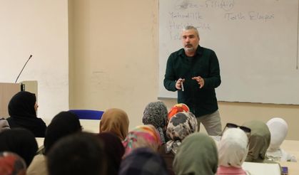 BARÜ öğrencileri açılış derslerinde Gazze’yi konuştu