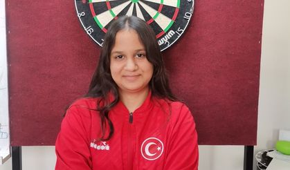 Denizlili Ayşegül Karagöz Dart Dünya Şampiyonu