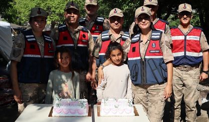 Jandarmadan Miniklere Unutulmaz Sürpriz