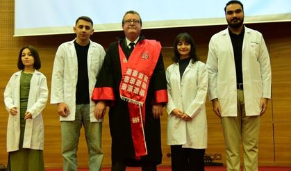 Geleceğin sağlıkçılarının beyaz önlük coşkusu