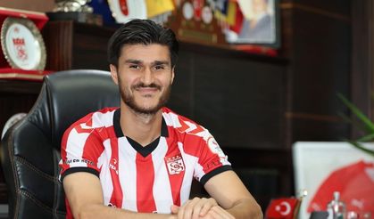 Sivasspor, Yusuf Cihat Çelik'i Kadrosuna Kattı