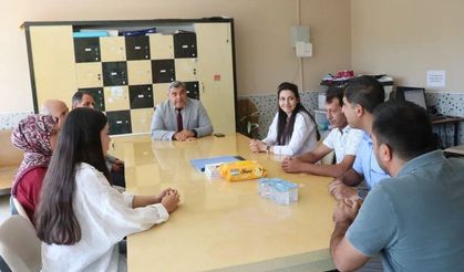 Sünnetci öğrencilere rehberlik ve yönlendirmelerde bulundu