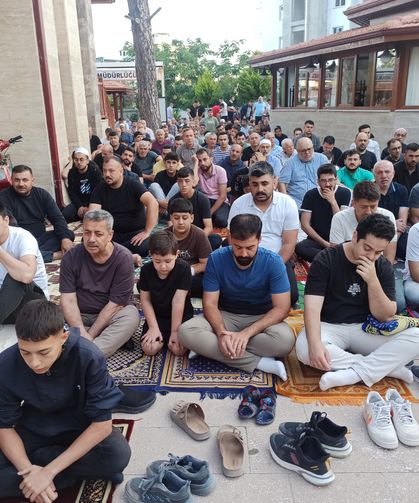 Osmaniye'de Kurban Bayramı namazı kılındı