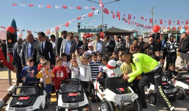 Çocuklar için trafik eğitim parkı açıldı