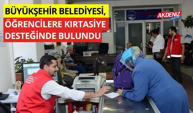 Büyükşehir Belediyesi, öğrencilere kırtasiye desteğinde bulundu