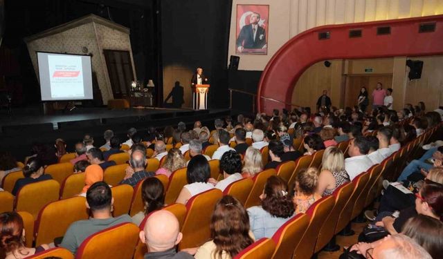 Adana'da Tiyatro Festivali Coşkusu