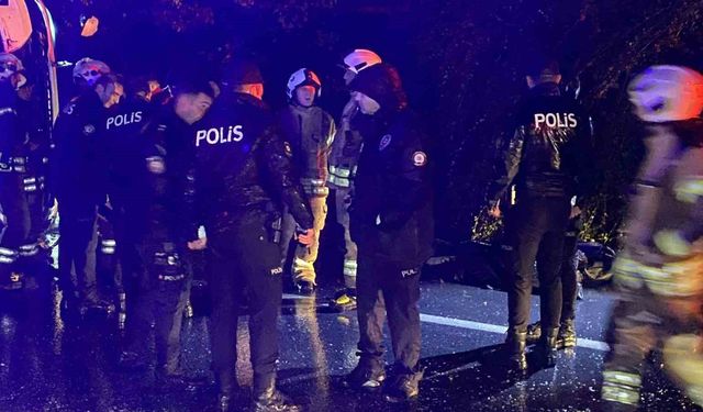 İstanbul Esenler’de yolcu otobüsü yan yattı: 2 ölü, 15 yaralı