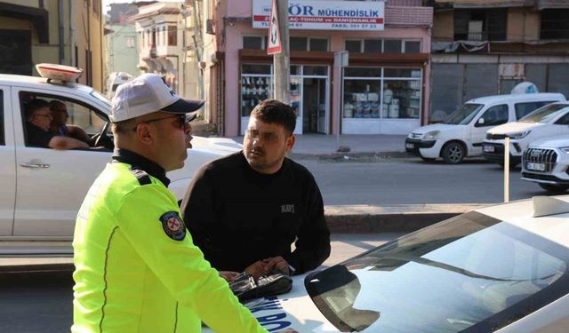 Ceza yememek için bakın ne yaptı...