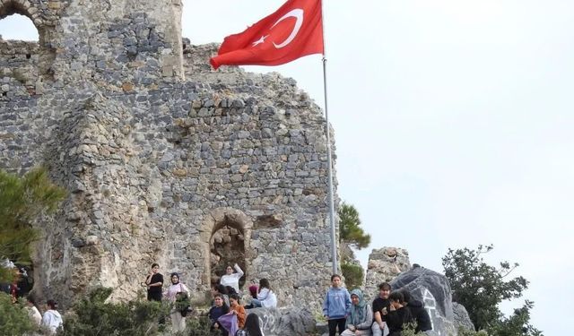 Öğrencilerden Softa Kalesi’ne Kültür Yürüyüşü