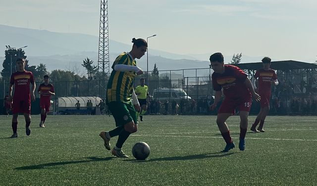 Okullar Arası Futbol Turnuvası Ödül Töreni Yapıldı