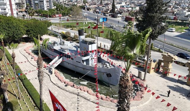 Nusret Mayın Gemisinde bakım çalışması