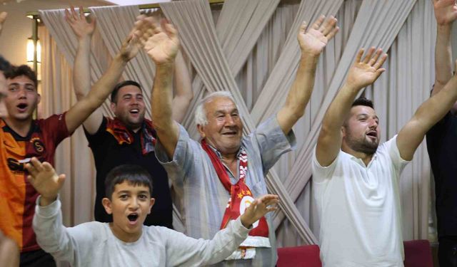 Adana’da Şampiyonluk Coşkusu: Torunlarıyla Galatasaray Sevinci