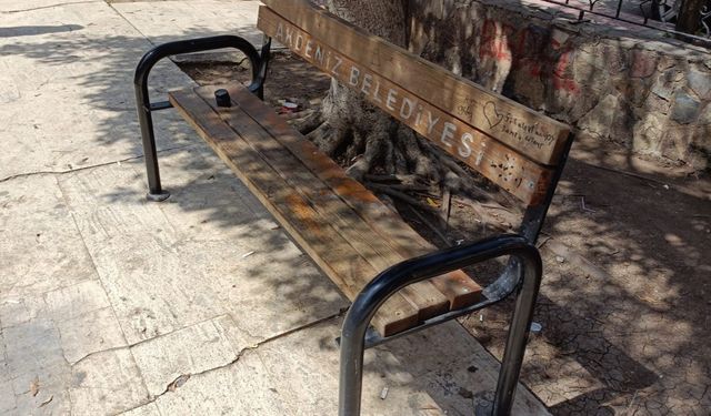 Akdeniz'de Parklara Vandal Saldırı