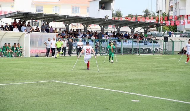 Malatya'nın Gururu: Ampute Futbol Takımı Namağlup Şampiyon Olarak Süper Lig'e Yükseldi