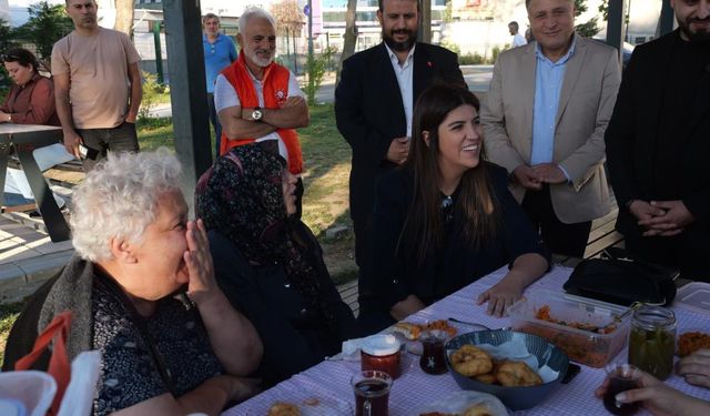 Milletvekili Ayaydın Bayrampaşa'da Vatandaşlarla Buluştu