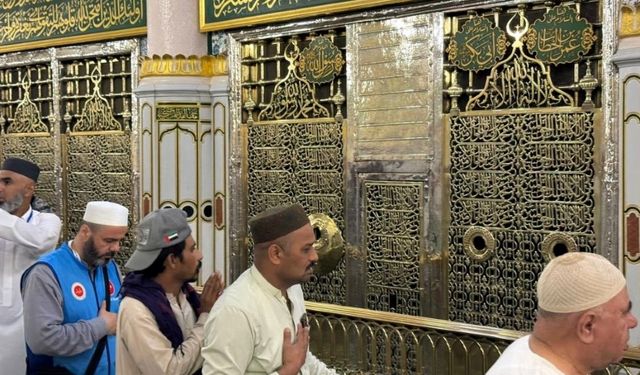 Hacı Kafıleleri Medine'de! Yüz Binlerce Müslüman Peygamber Efendimizi Ziyaret Ediyor