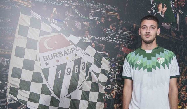 Bursaspor'dan Geleceğe Yatırım; Altyapıdan Üç Genç Timsah Profesyonel Oldu