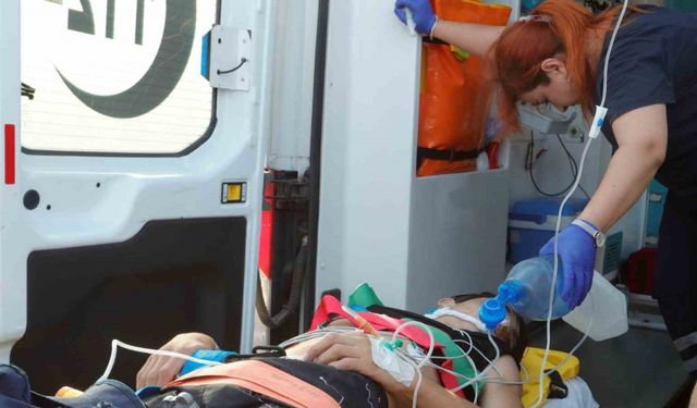 Falezlerden Atlayan 18 Yaşındaki Genç Ölümden Döndü